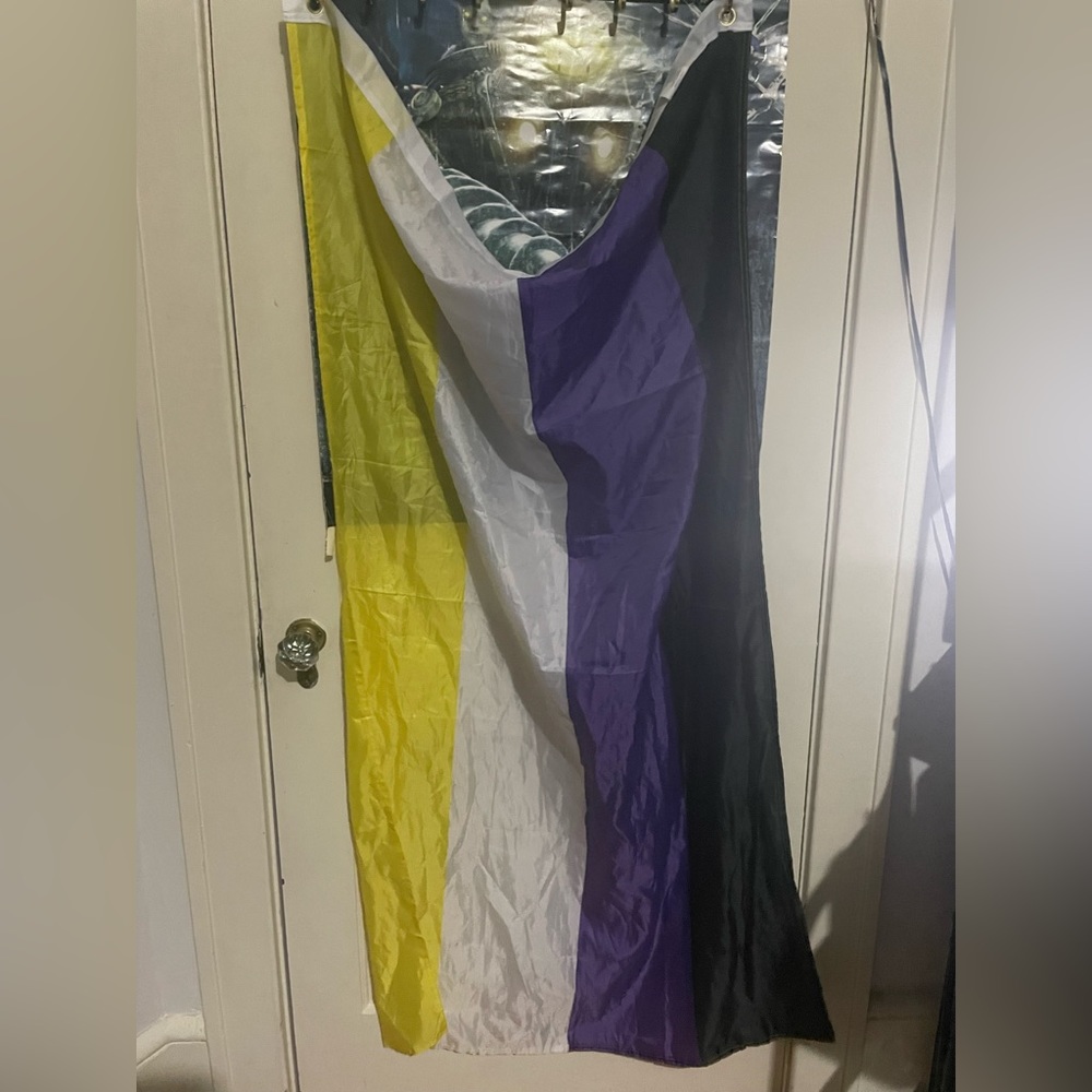 Full size non binary flag - Picture 3 of 3